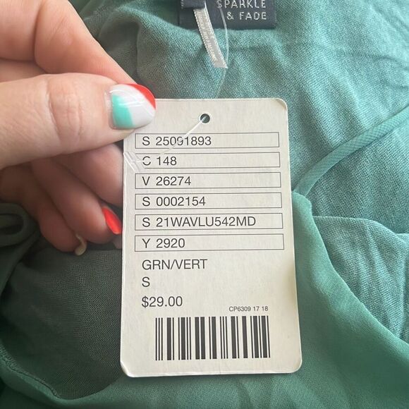 ✨Sparkle & Fade Layered Tank Sz Small Top in Sea Foam✨ - Picture 9 of 10